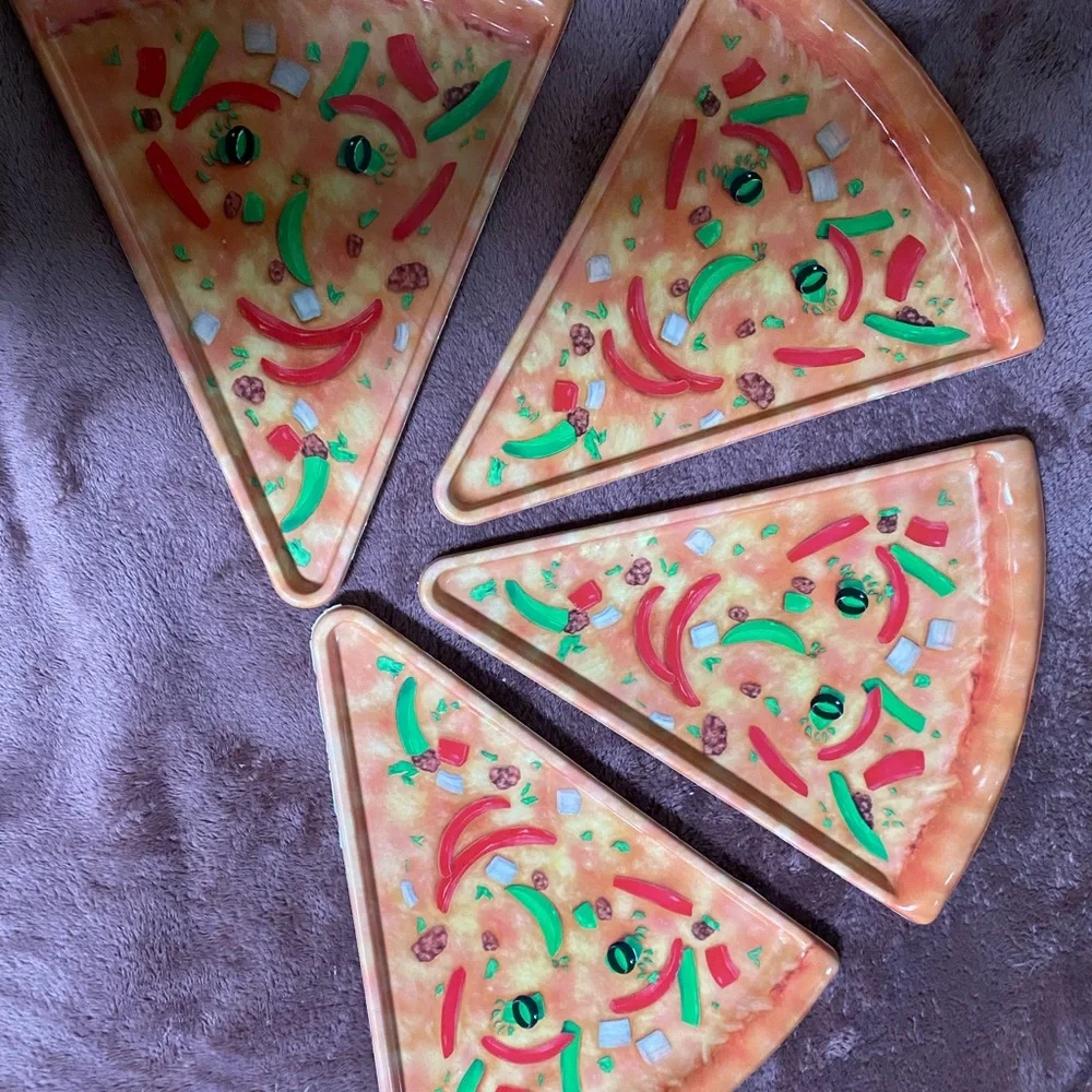 Smiling Pizza Slice Party Plates vintage 90’s